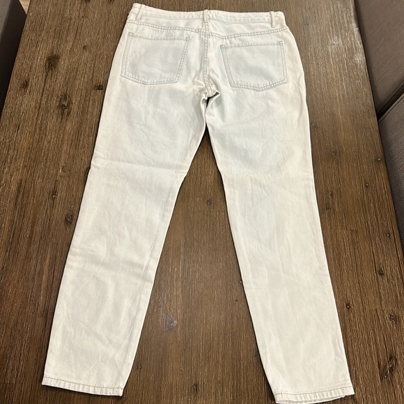 NEW FOREVER 21 Distressed Jeans in light blue - Picture 10 of 13